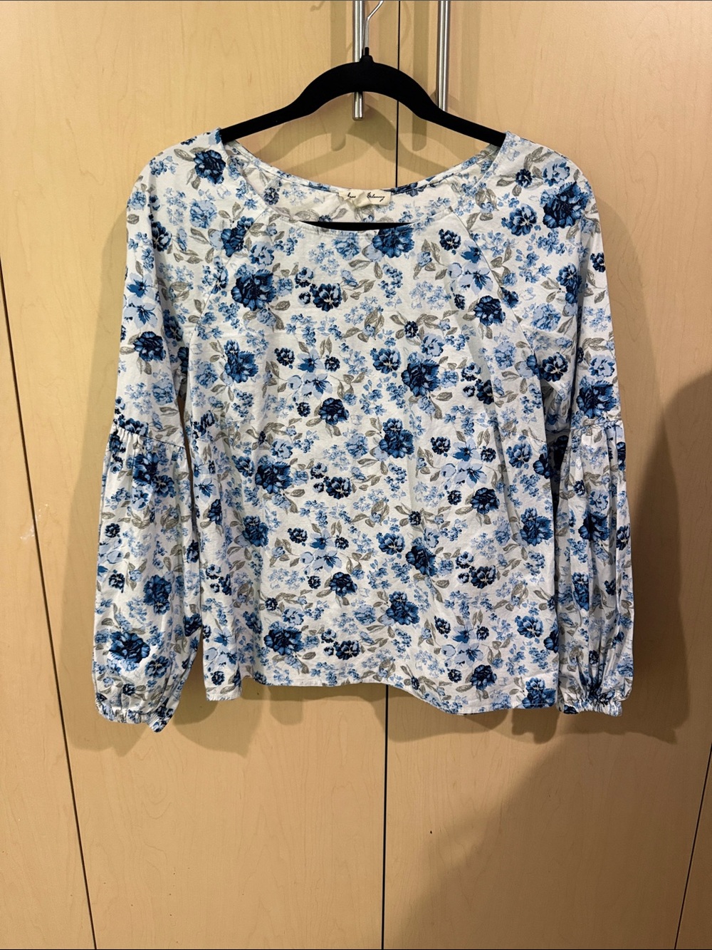 Jane and Delancey White Blue Floral Long-Sleeve Blouse